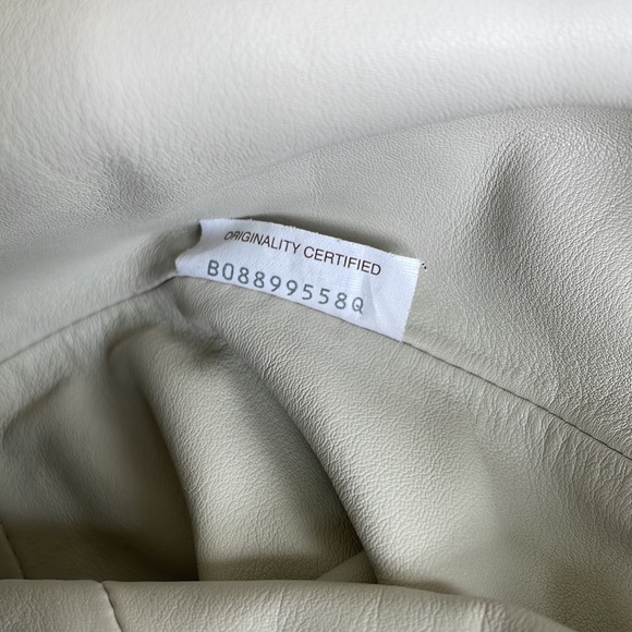 Bottega Veneta Pouch - Picture 6 of 12